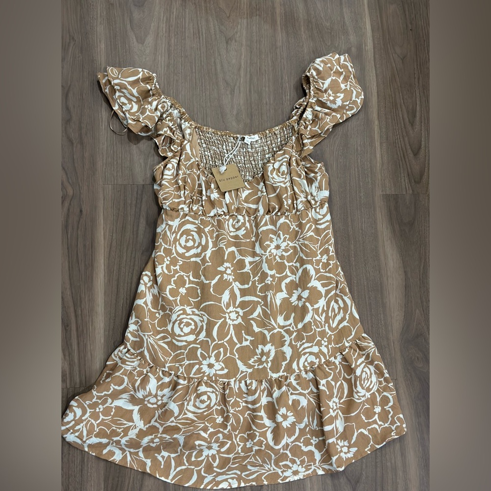 Blu Pepper Khaki/White Floral Mini Dress - NWT/ Size: S
